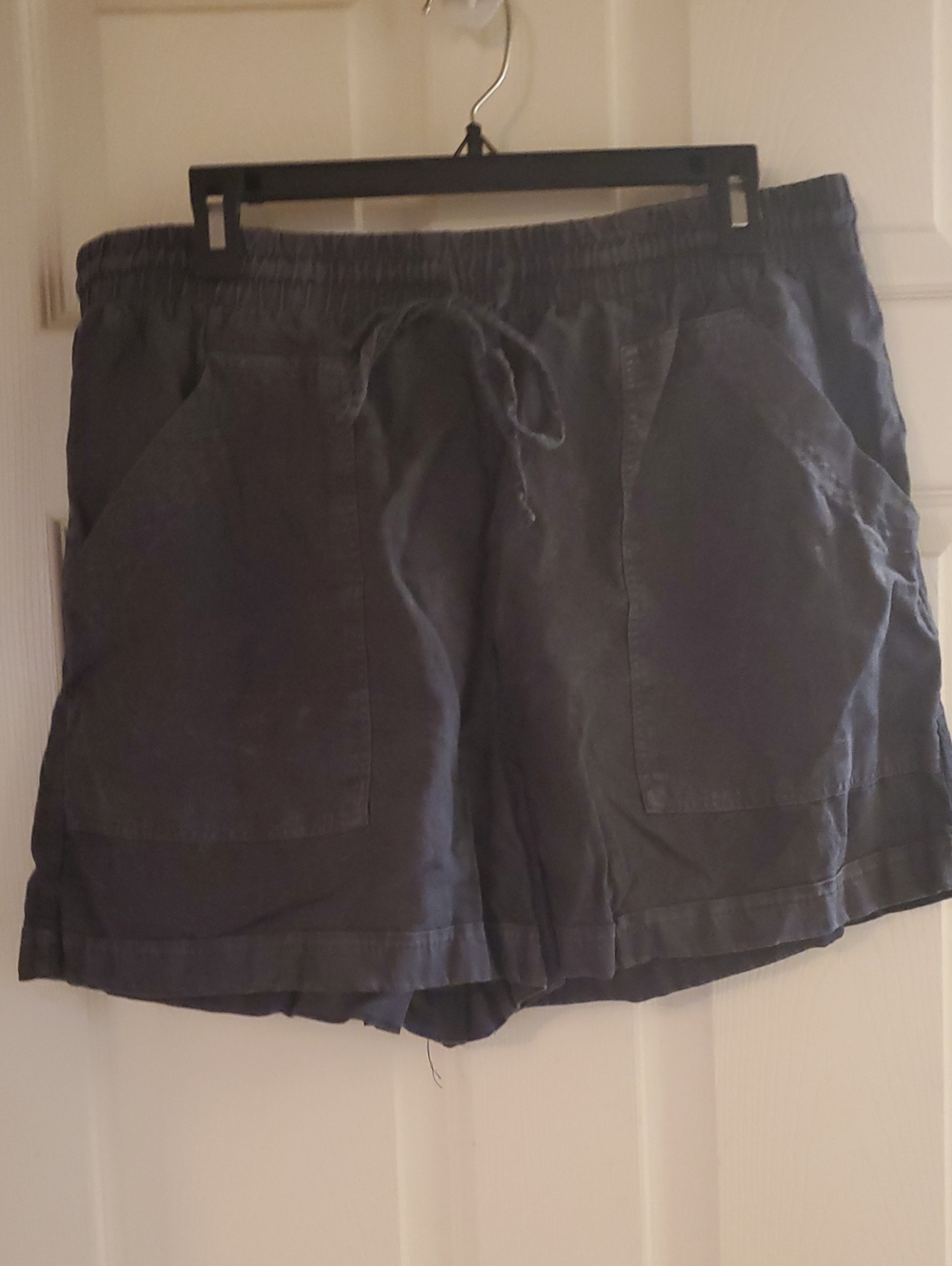 Universal Thread Black Elastic Waist Shorts